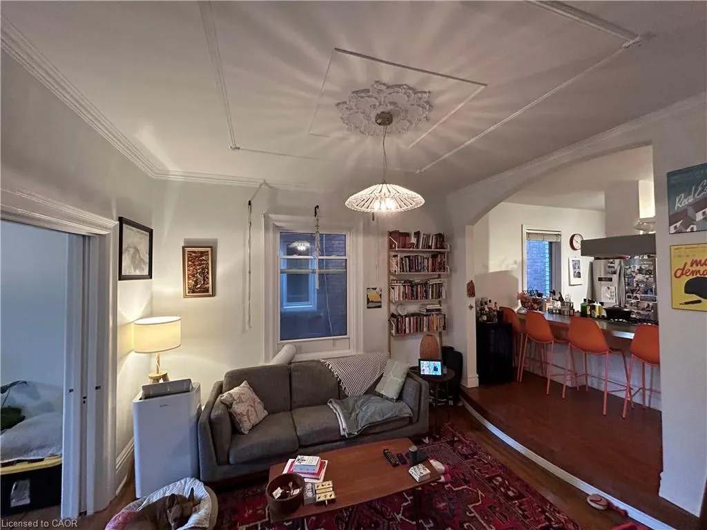 207 Charlton Avenue W, #1