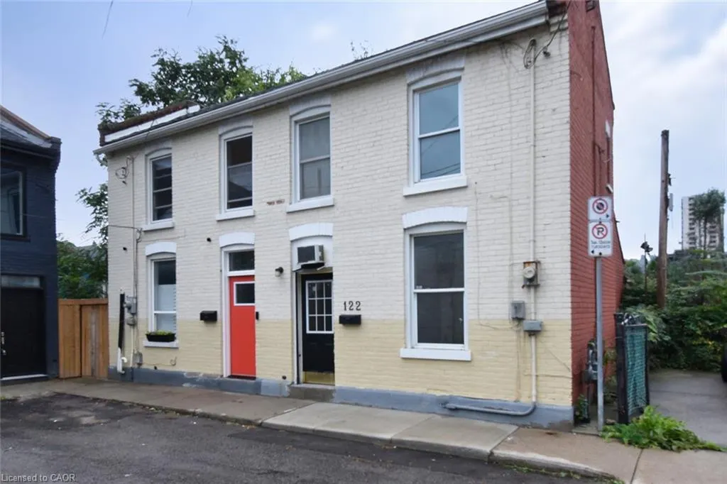 122 Evans Street