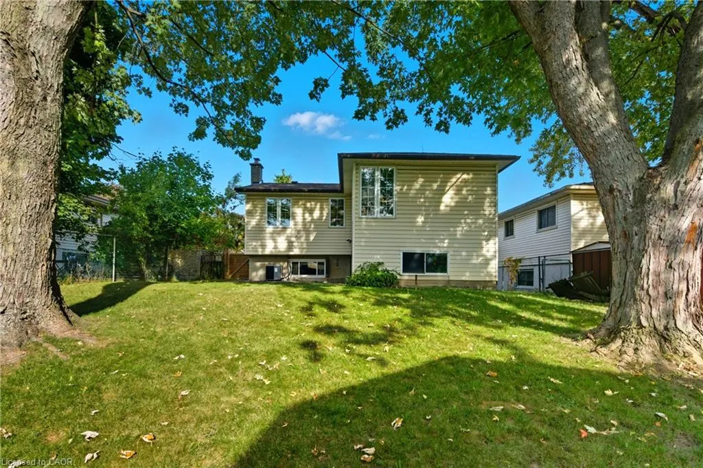 7 Farmer Court
