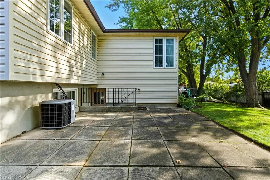 7 Farmer Court
