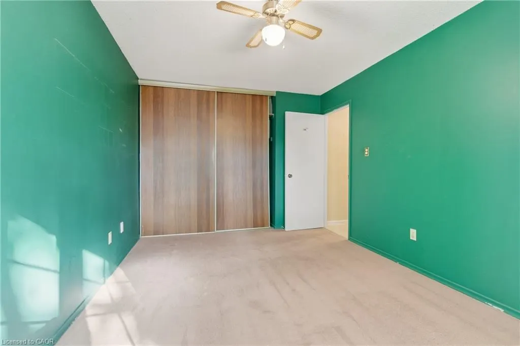 7 Farmer Court