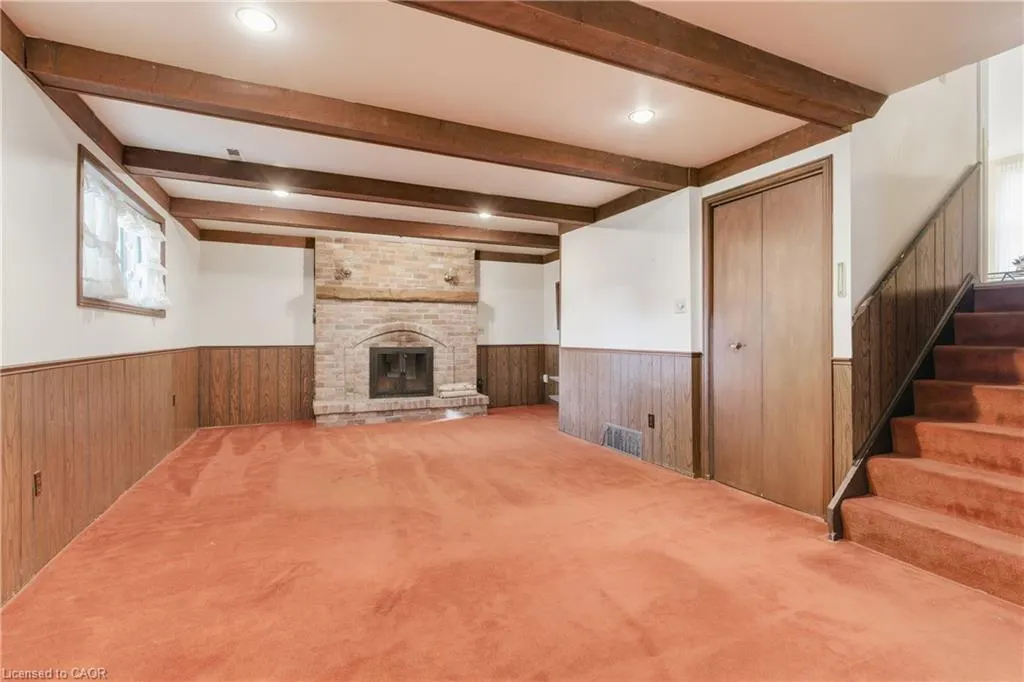 7 Farmer Court