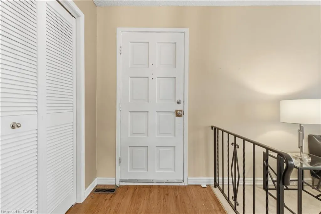 7 Farmer Court