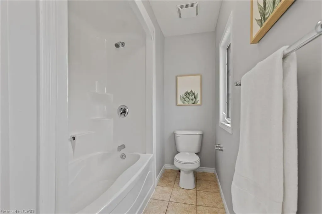 260 Countrystone Crescent