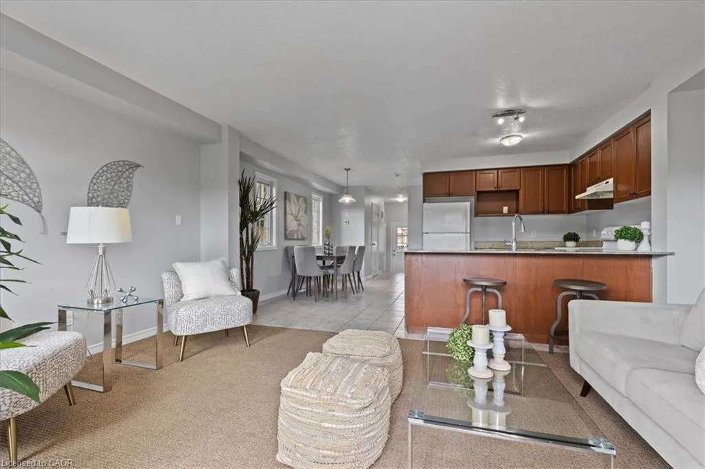 260 Countrystone Crescent