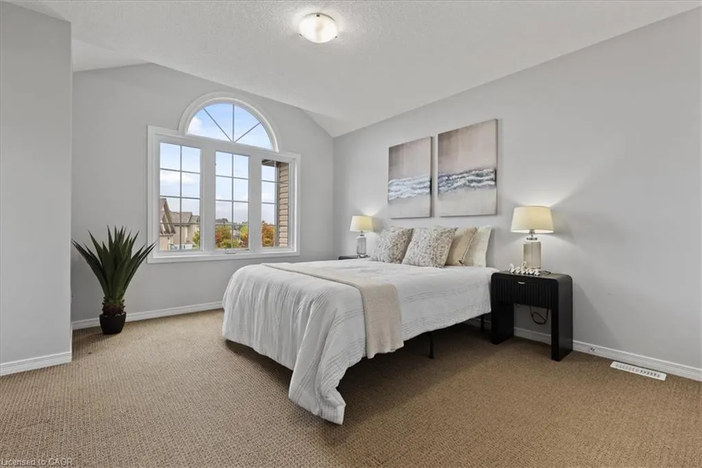 260 Countrystone Crescent