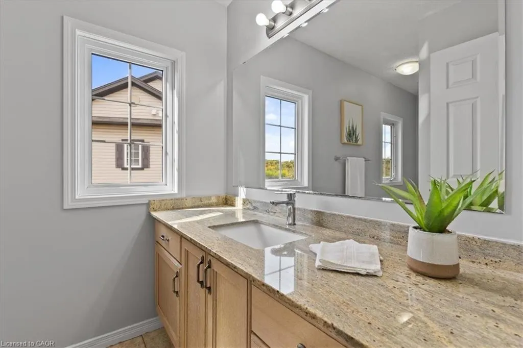 260 Countrystone Crescent
