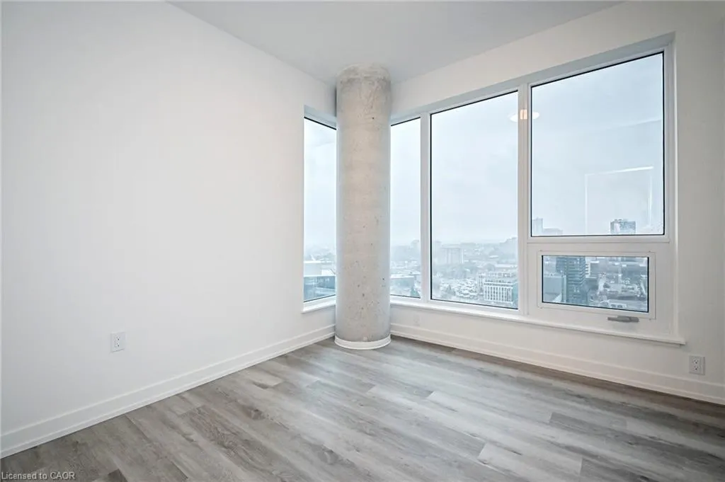 15 Wellington Street S, #2302