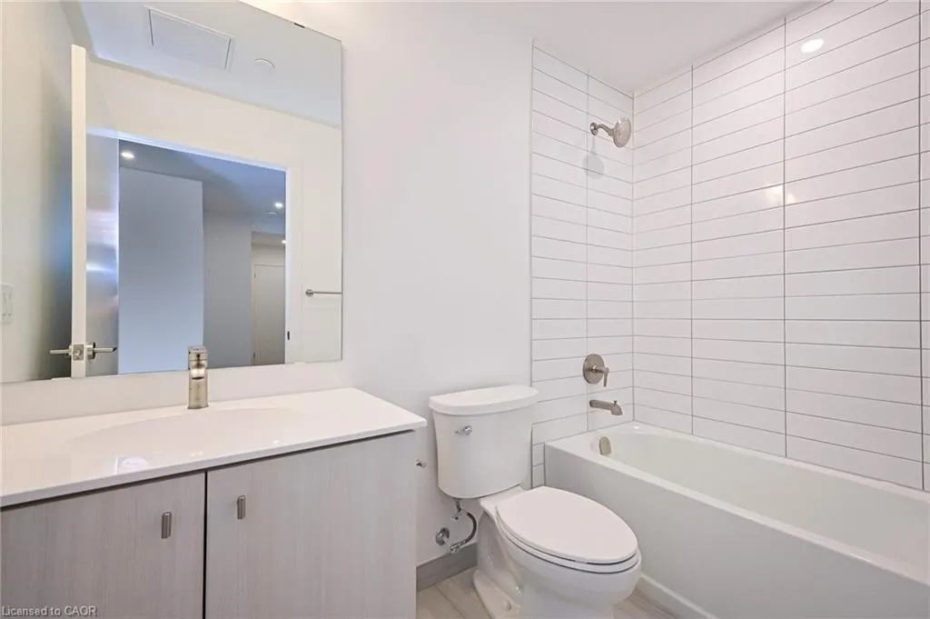 15 Wellington Street S, #2302