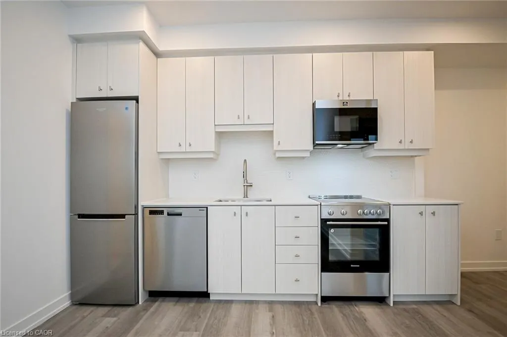15 Wellington Street S, #2302