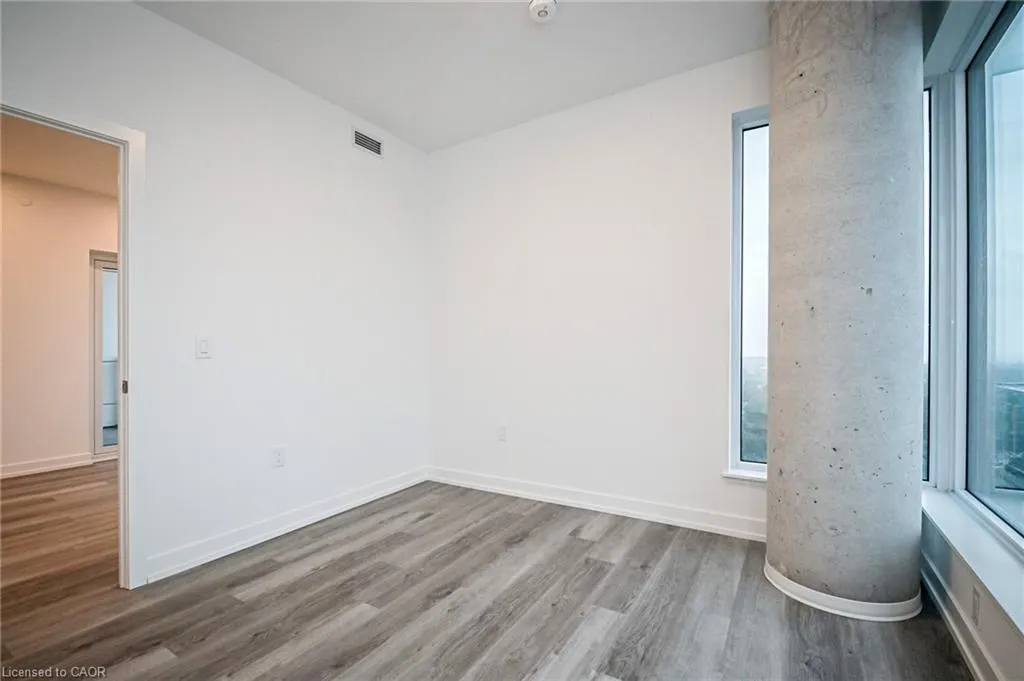 15 Wellington Street S, #2302