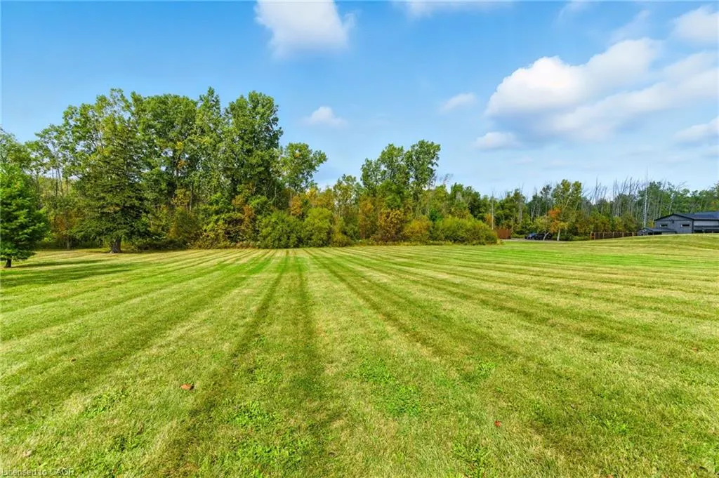 437 6th Concession Road E