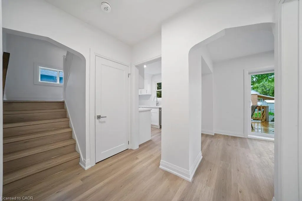 172 East 34th Street, #Unit 1