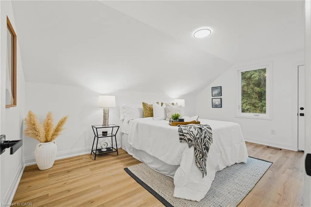 12 Scheifele Place