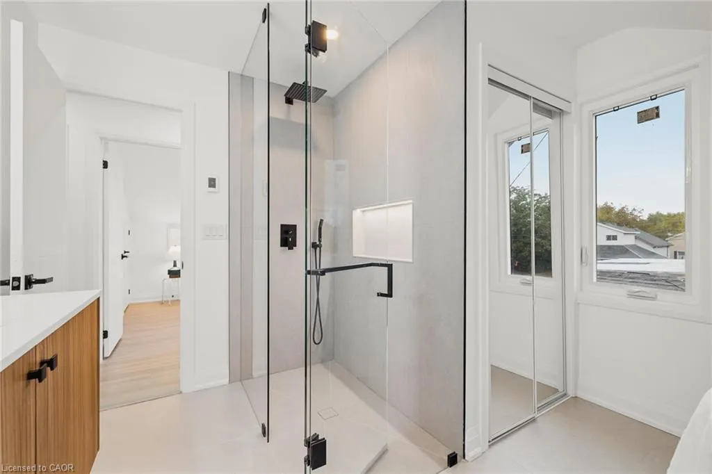 12 Scheifele Place