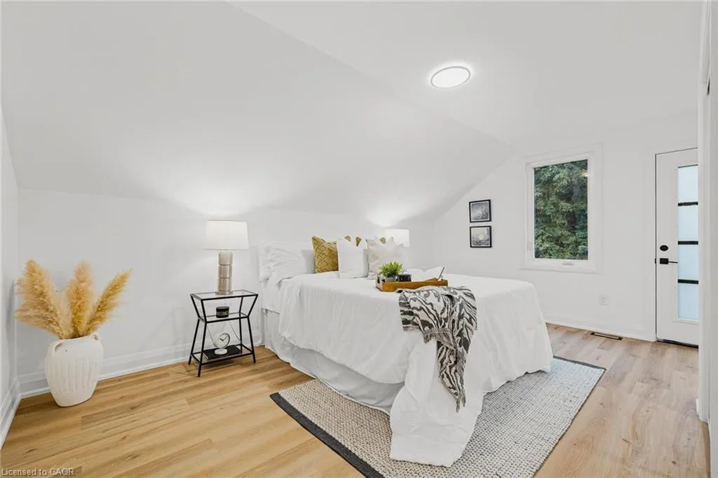 12 Scheifele Place