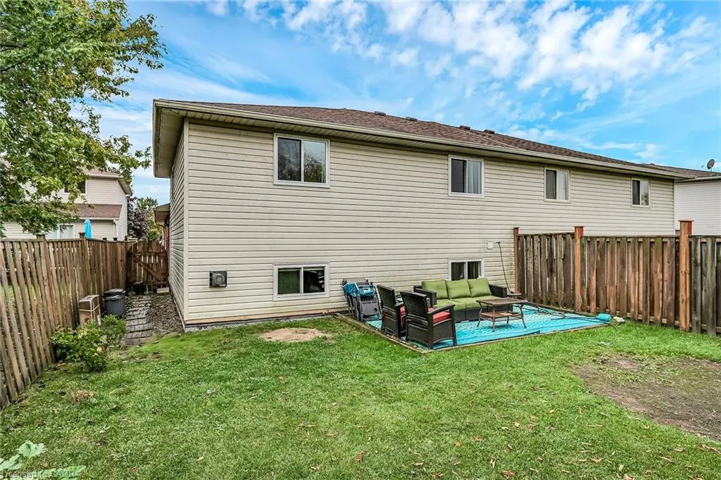16 Caledon Court
