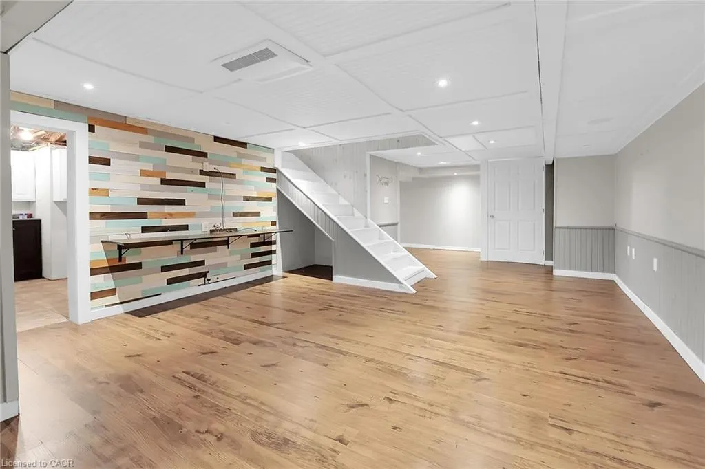 5124 Canborough Road