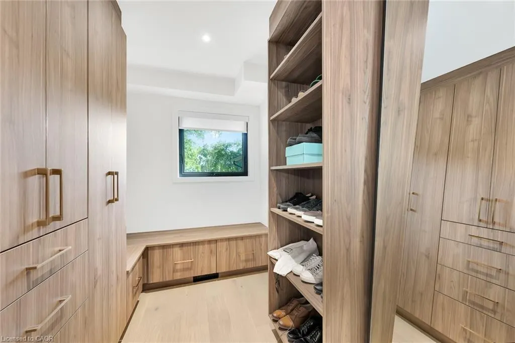 162 Stone Church Road E