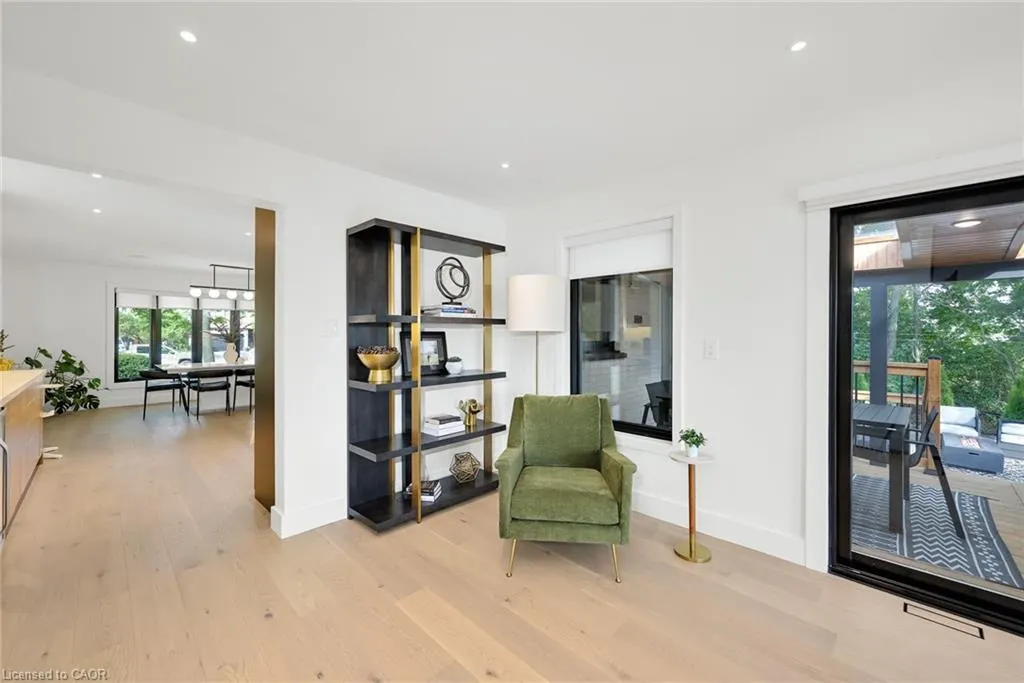 162 Stone Church Road E