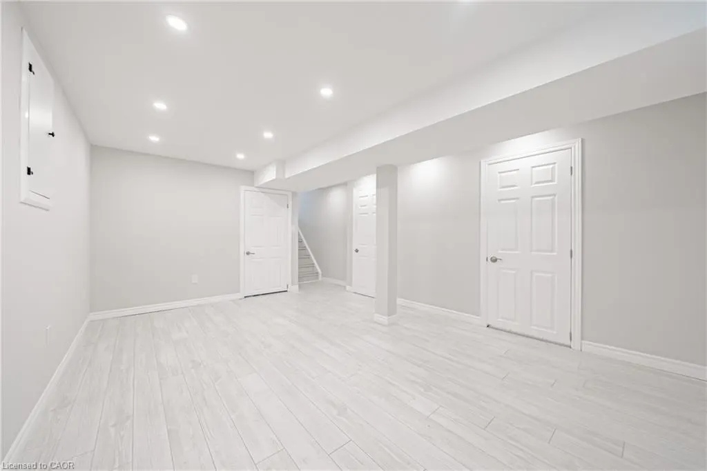 12 Quinlan Court