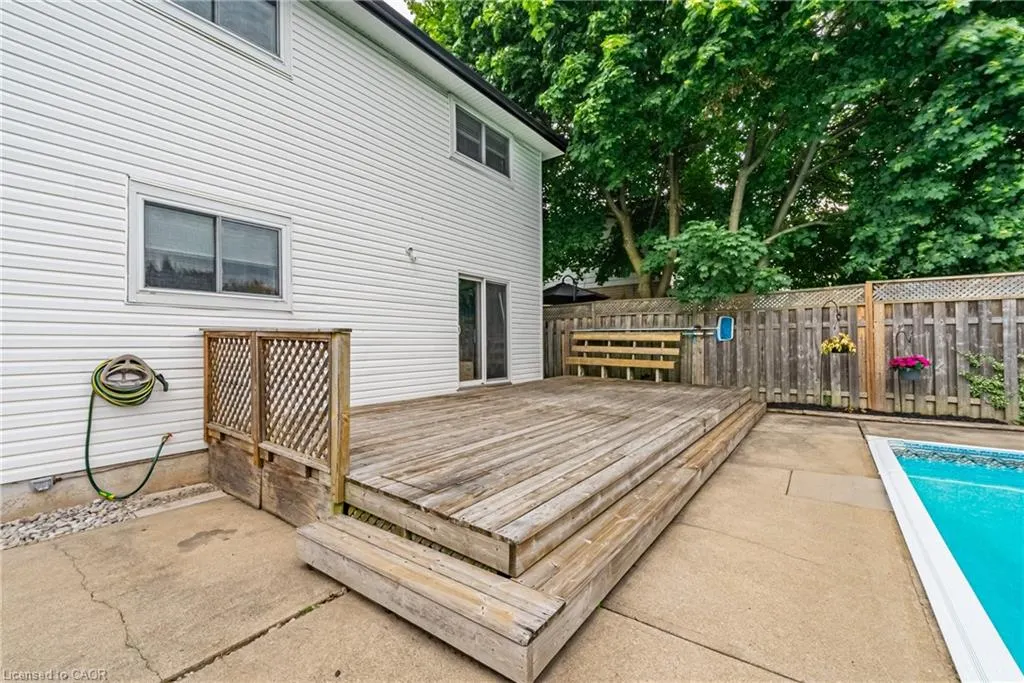 12 Quinlan Court