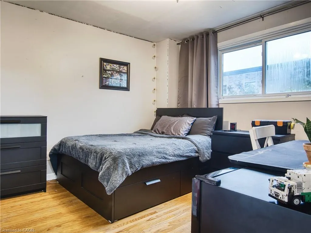 18 Prince Paul Crescent