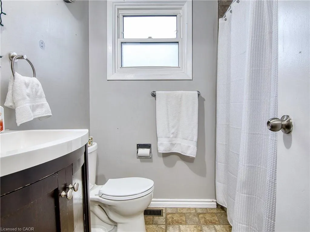 18 Prince Paul Crescent