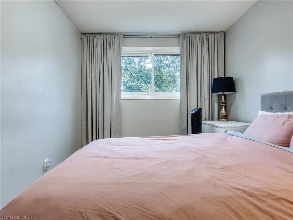 18 Prince Paul Crescent