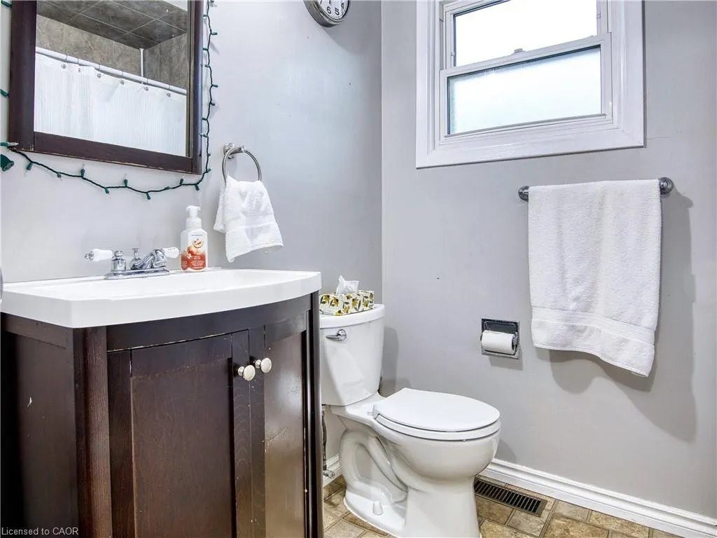 18 Prince Paul Crescent