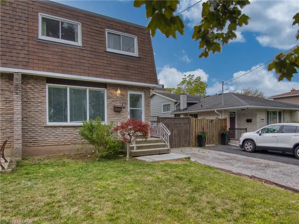 18 Prince Paul Crescent
