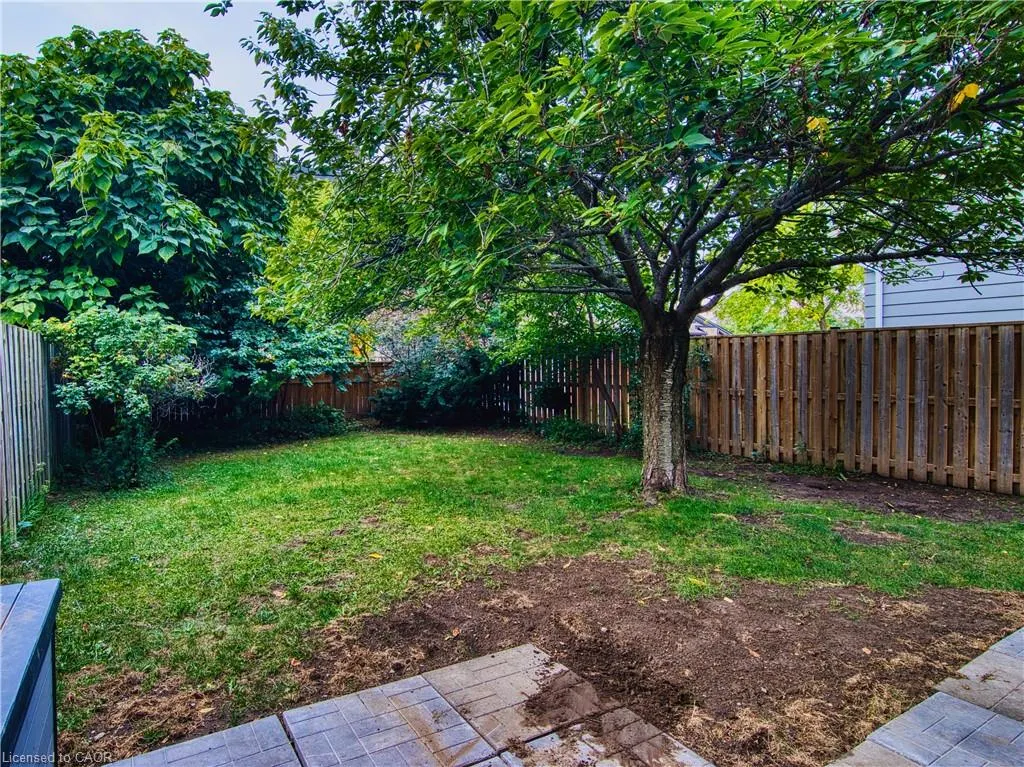 18 Prince Paul Crescent
