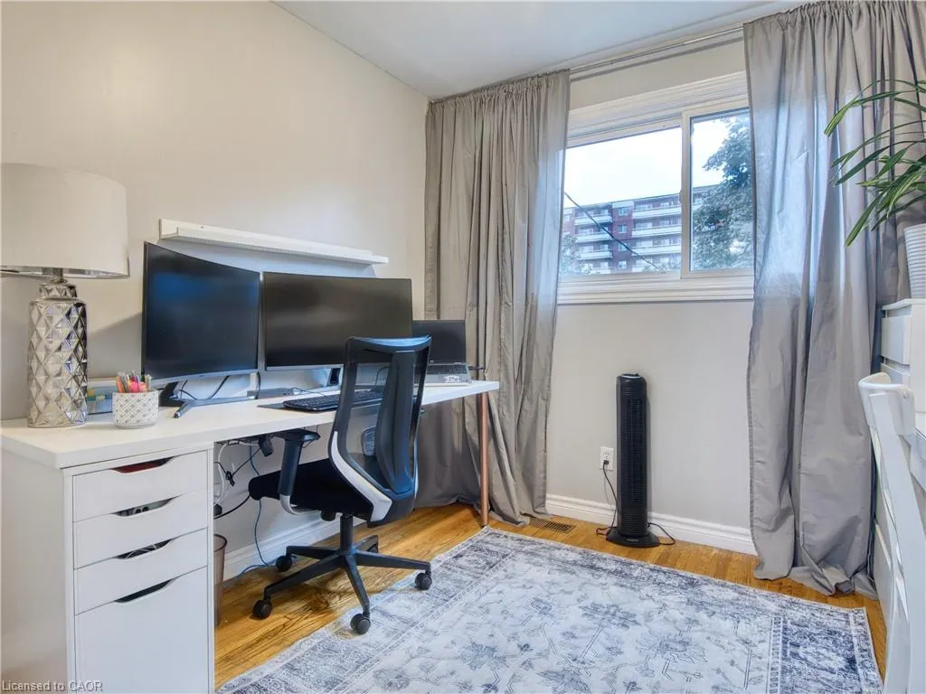 18 Prince Paul Crescent