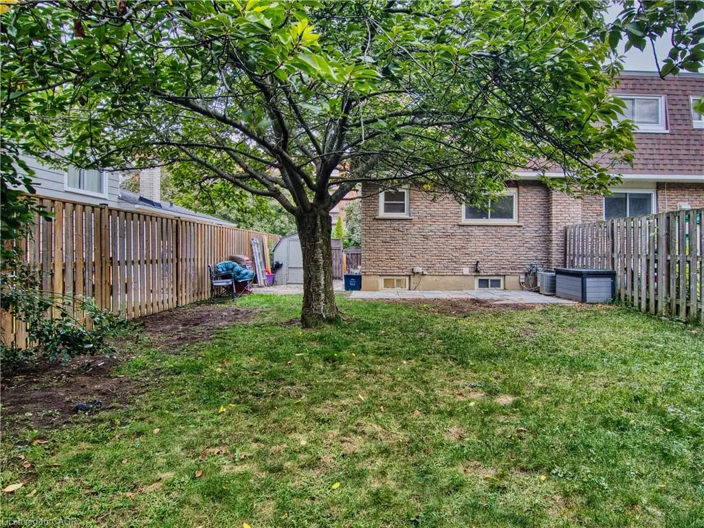 18 Prince Paul Crescent