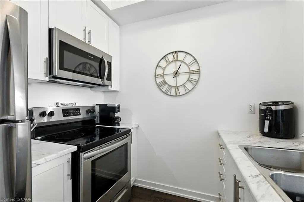 125 Shoreview Place Place, #338