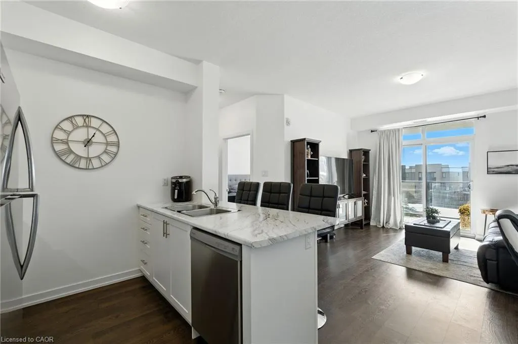 125 Shoreview Place Place, #338