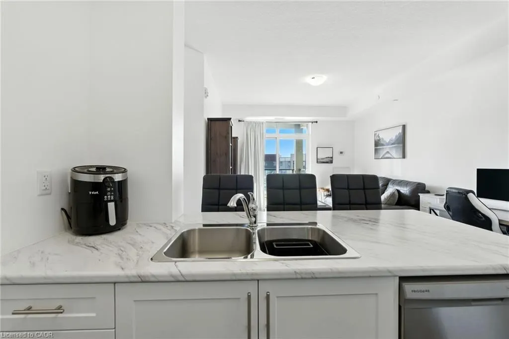 125 Shoreview Place Place, #338