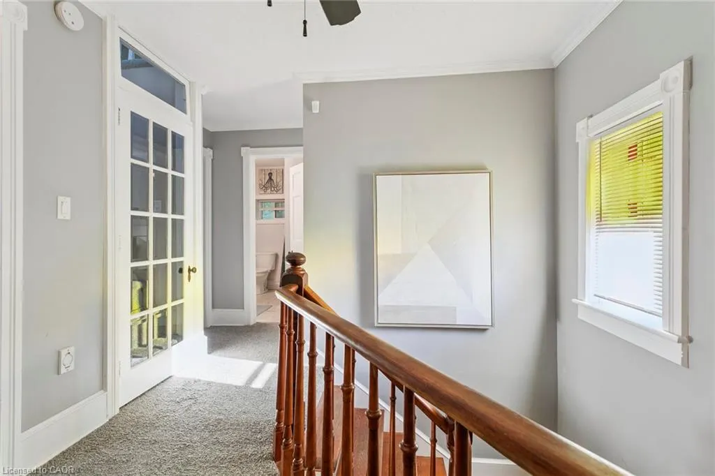 132 Queen Street W