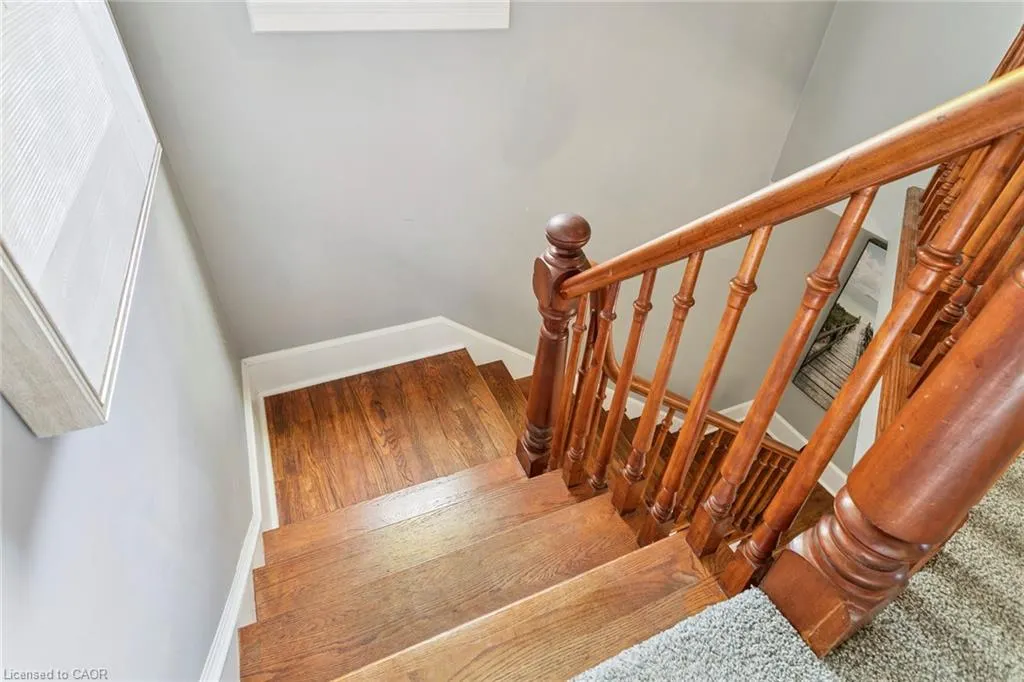 132 Queen Street W