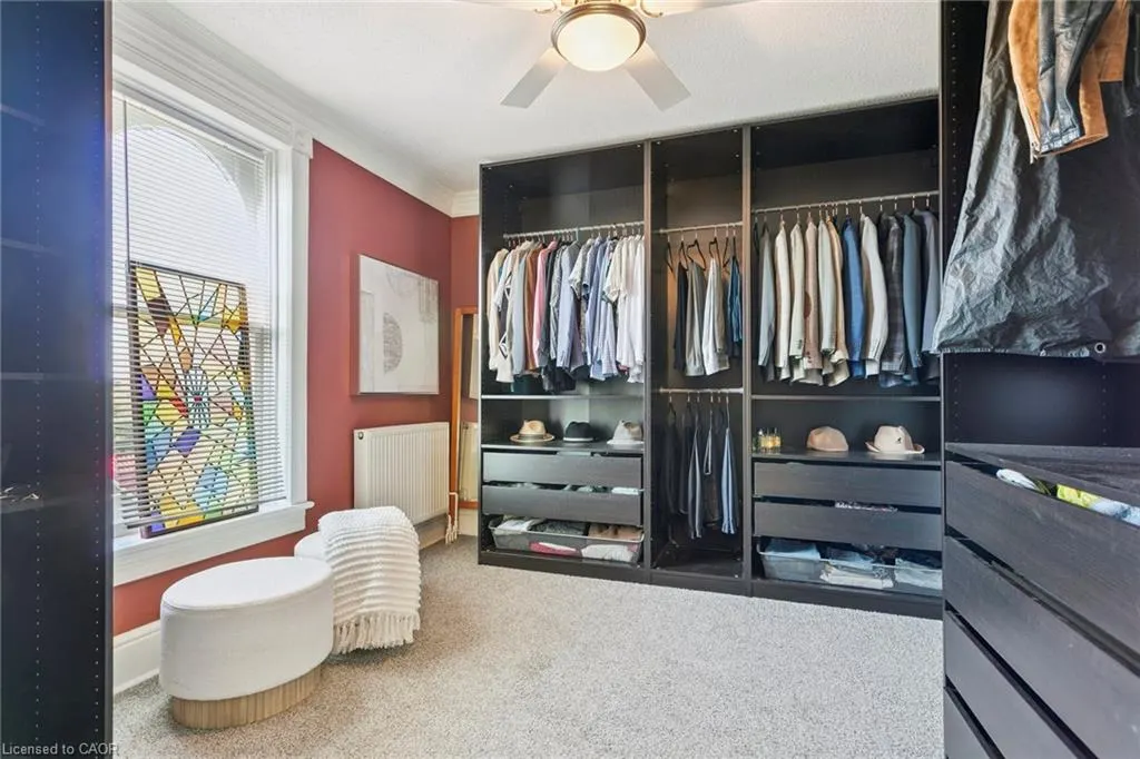 132 Queen Street W