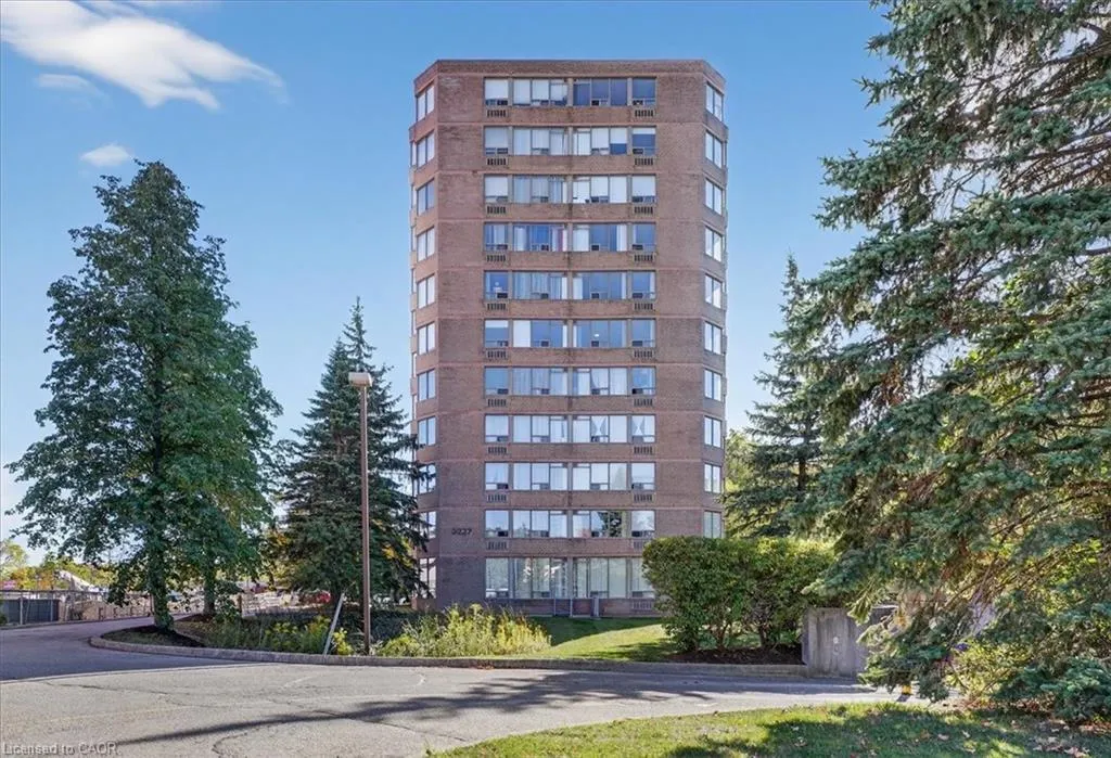 3227 King Street E, #506