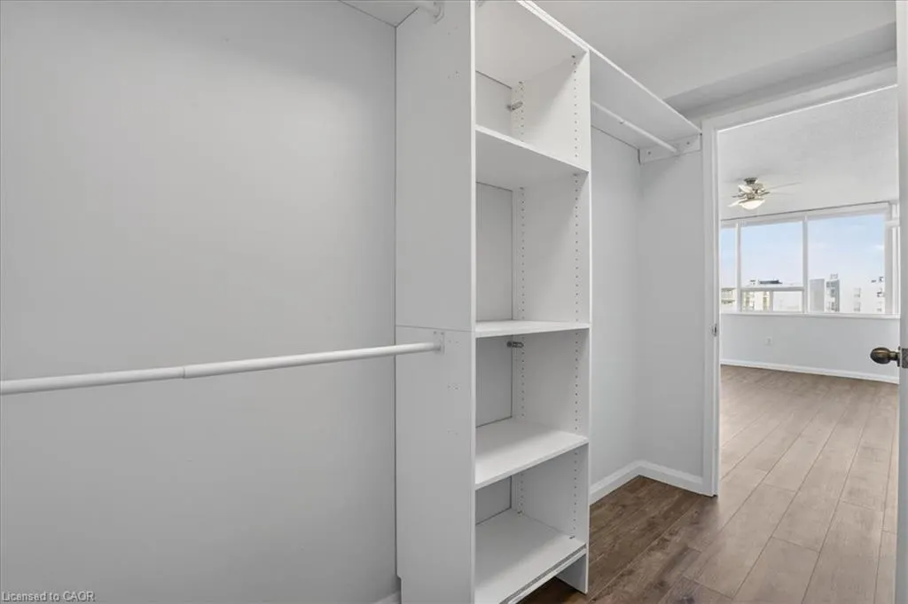 3227 King Street E, #506