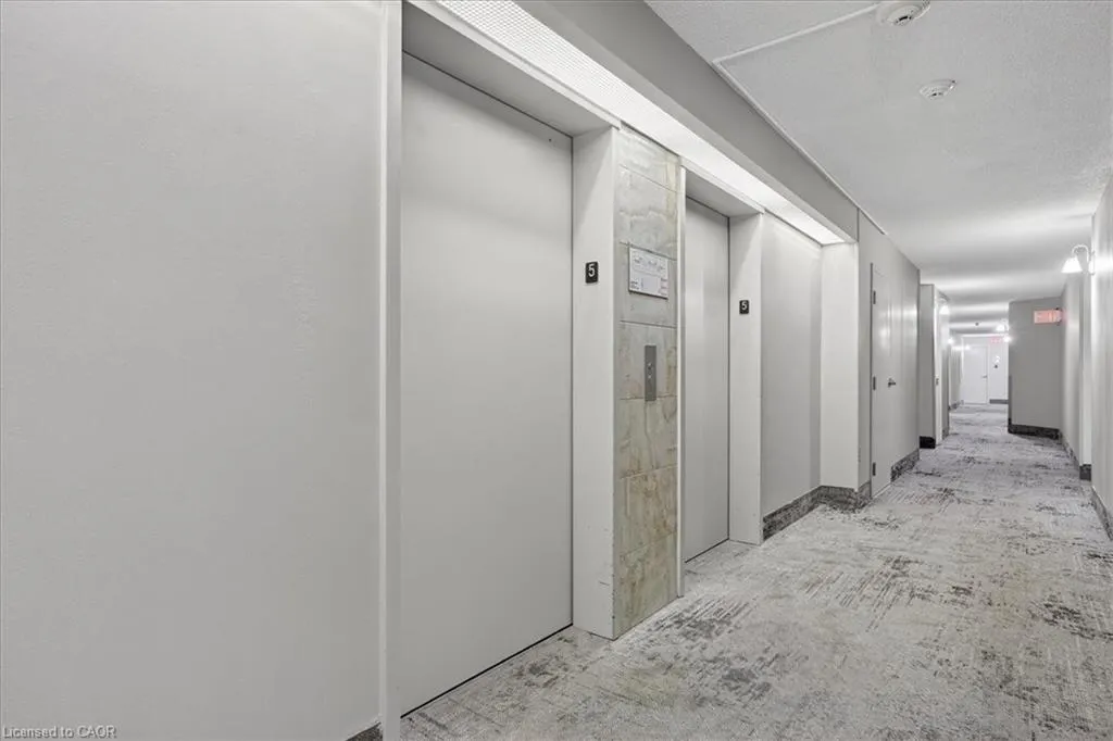 3227 King Street E, #506