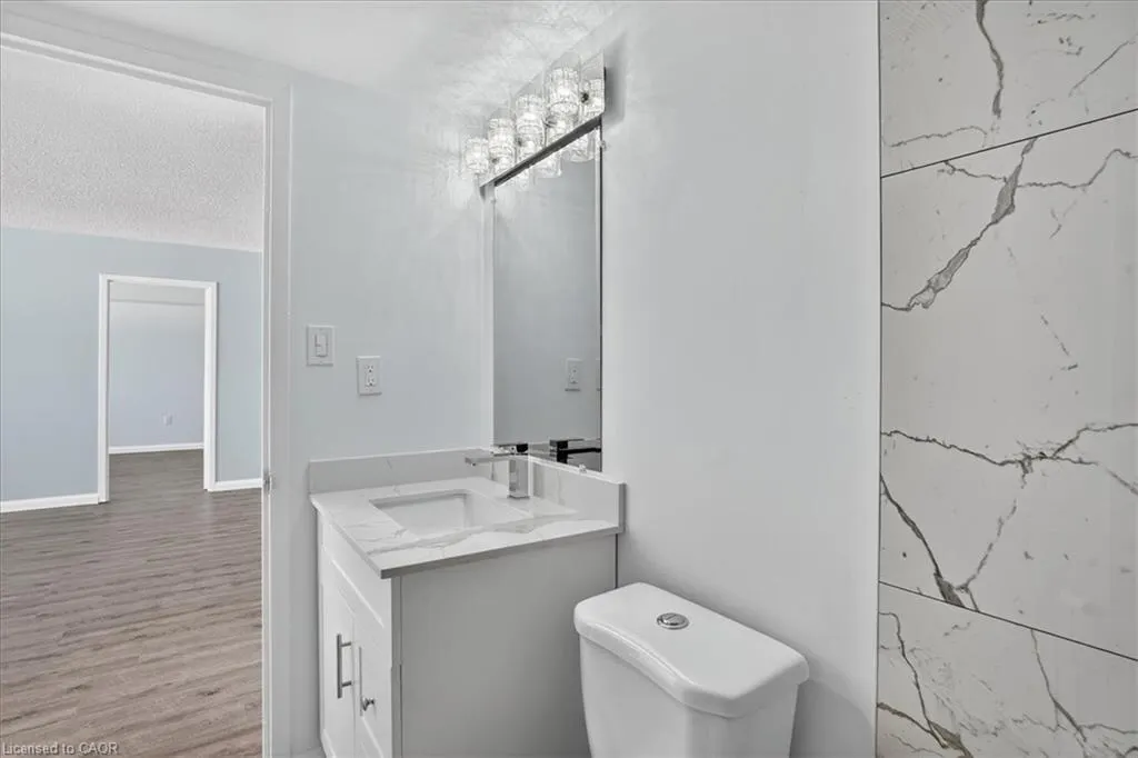 3227 King Street E, #506
