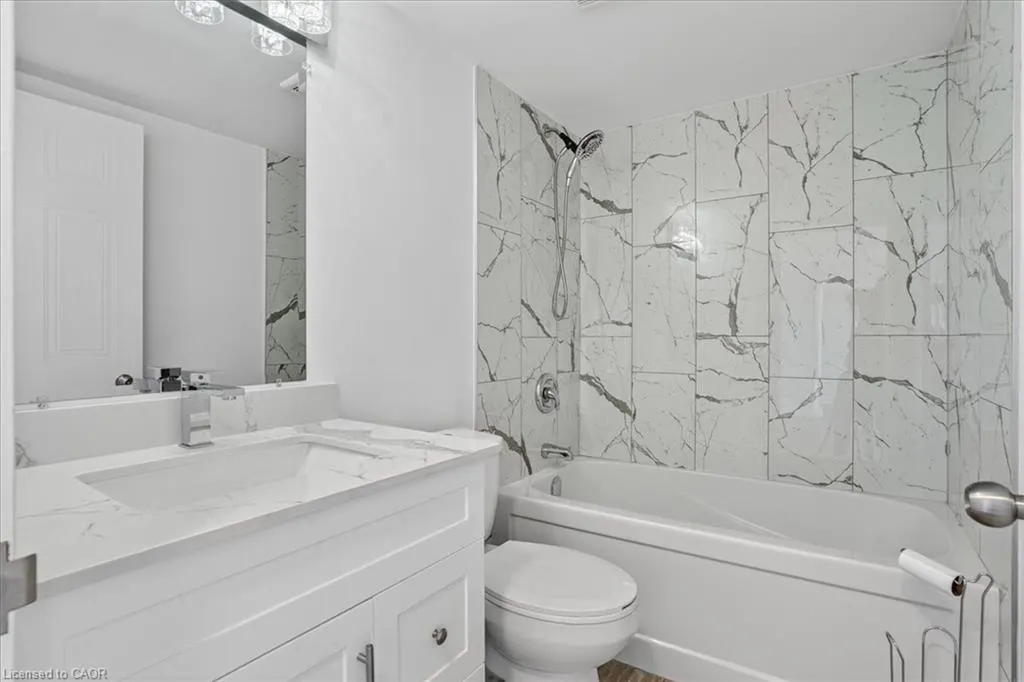 3227 King Street E, #506
