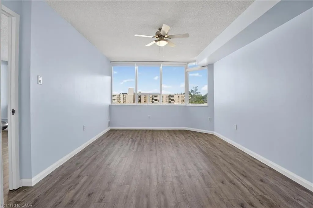 3227 King Street E, #506