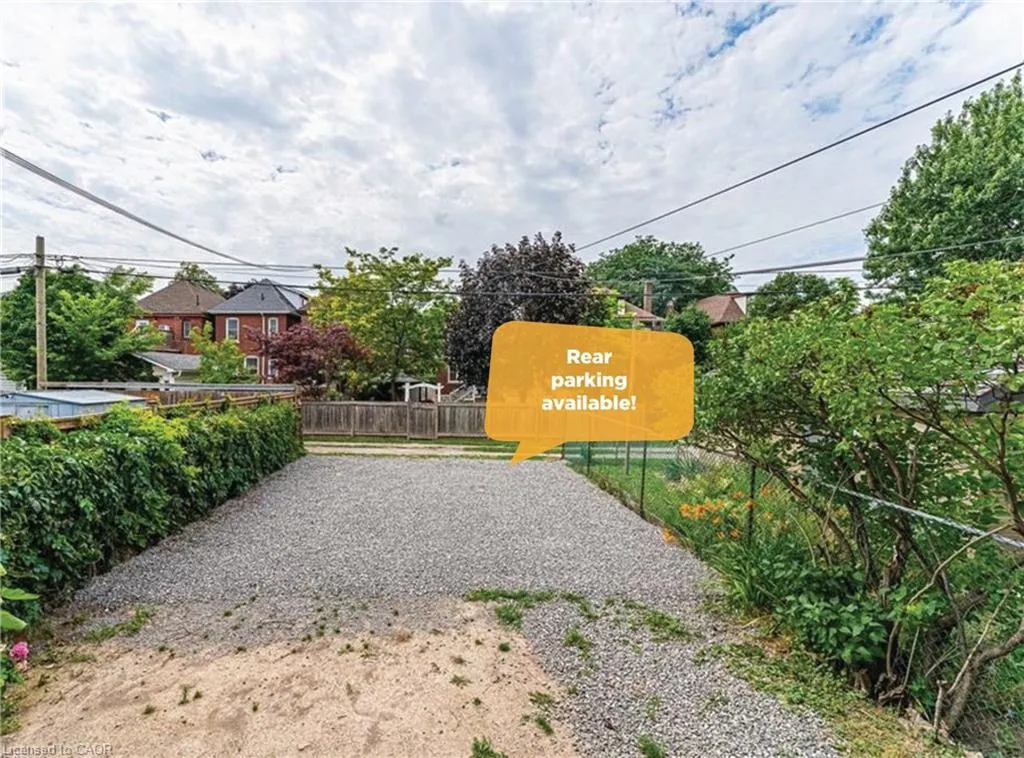 15 Barnsdale Avenue N, #2