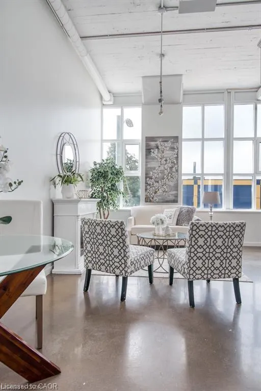 404 King Street W, #212
