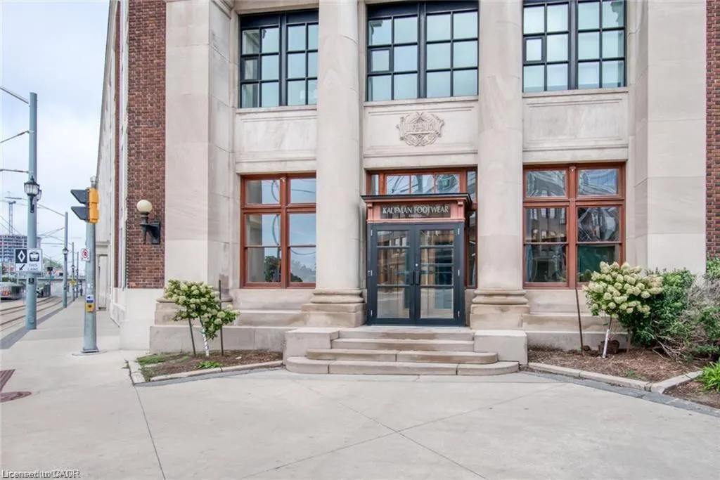 404 King Street W, #212