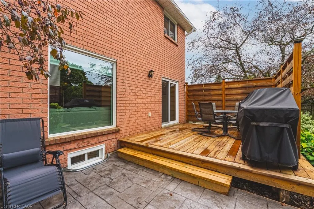 35 Cowan Boulevard